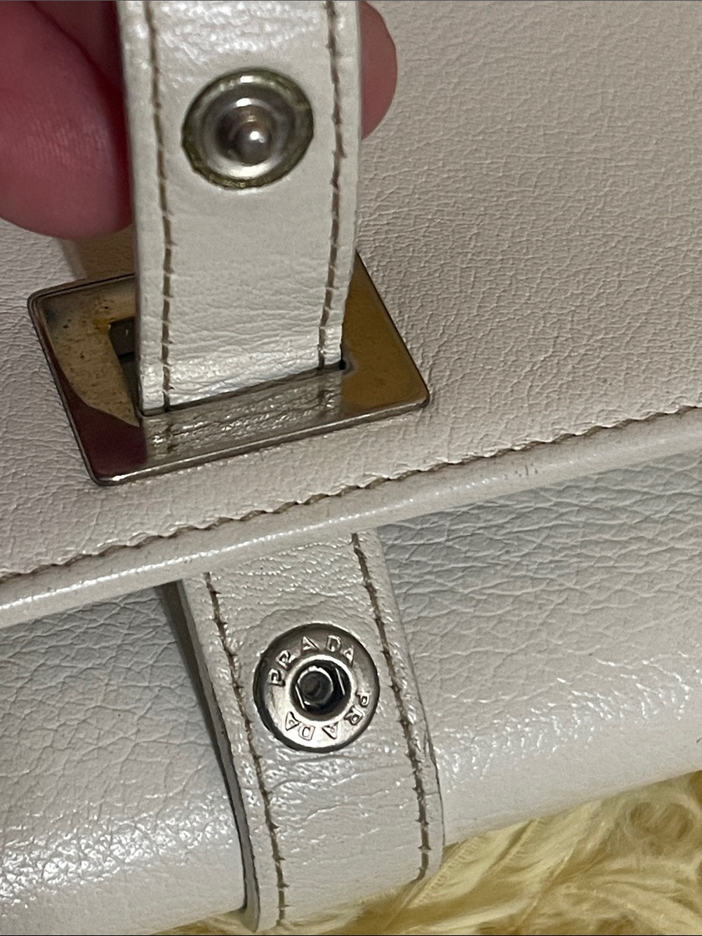 Authentic Vintage Prada Bianco Leather Flap Wallet with Silver Hardware - Picture 5 of 17